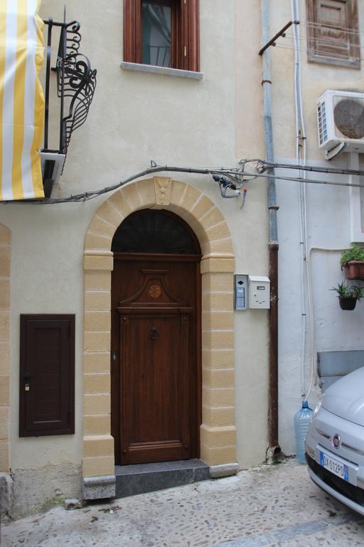 Apartamento Domus Cephaledium Cefalú Exterior foto